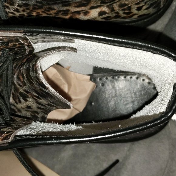 Dr. Martens leopard print lace up combat size 9 - Picture 5 of 8
